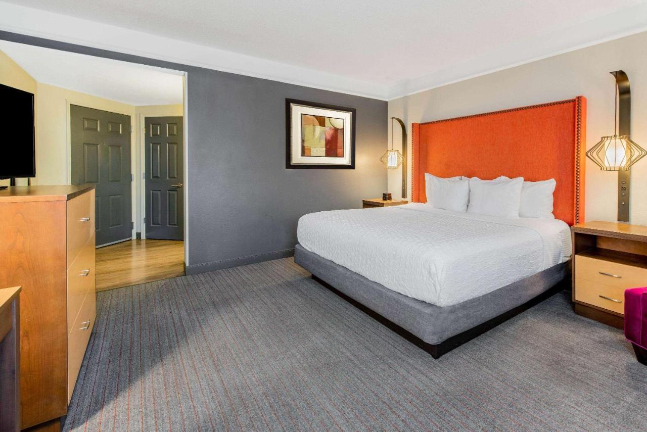 Hotel La Quinta By Wyndham Downtown